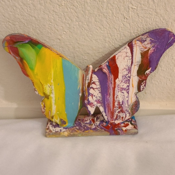 π¦ Abstract Butterfly Home Decor π¦ - Picture 5 of 5